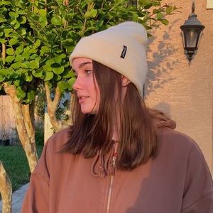 Meet your Posher, Ella